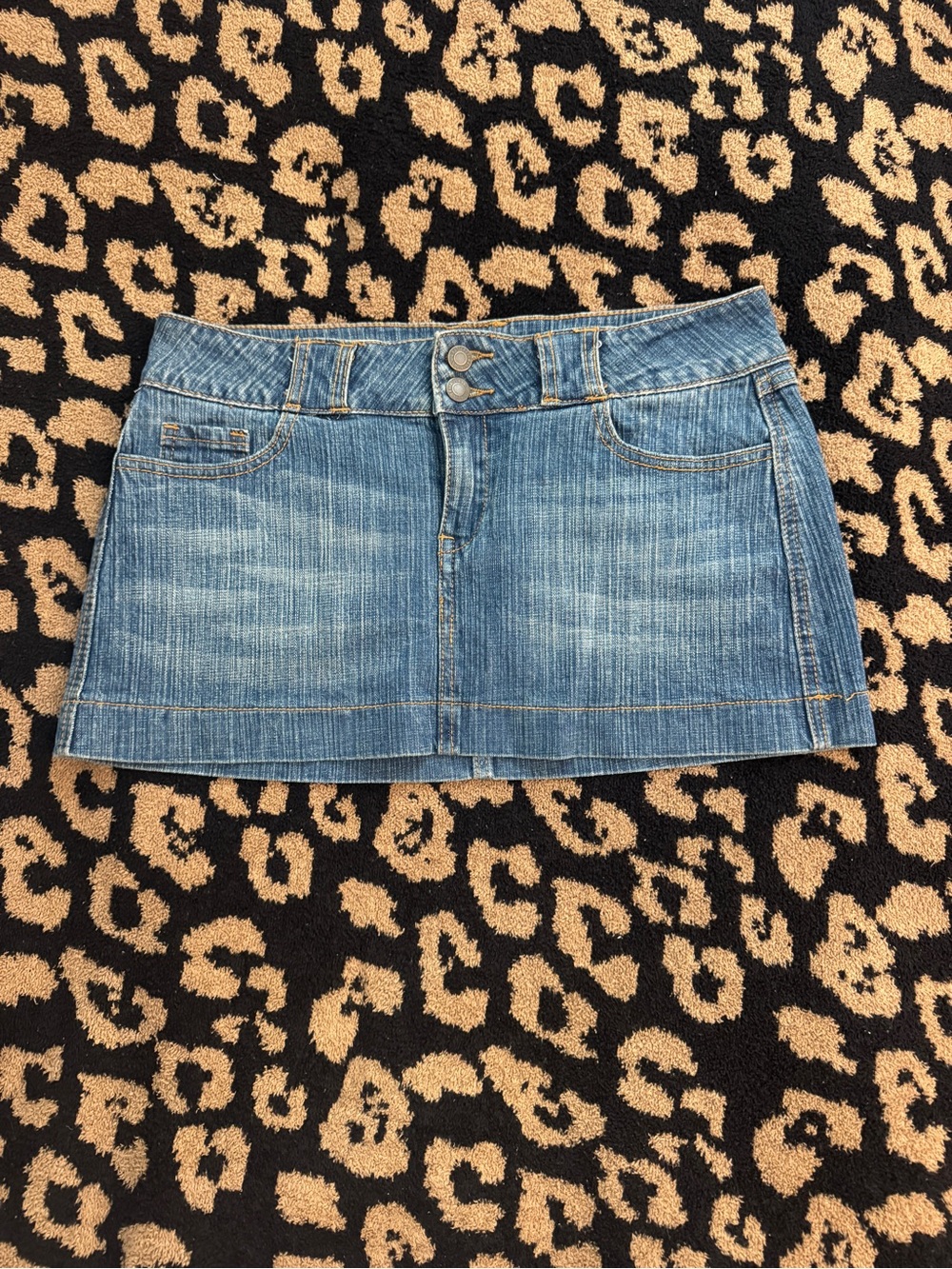 BRANDY MELVILLE mini skirt